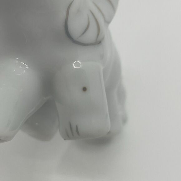 3½" Vintage Small White Elephant Figurine Flowers Baby Family Pottery Porcelain - Picture 5 of 13